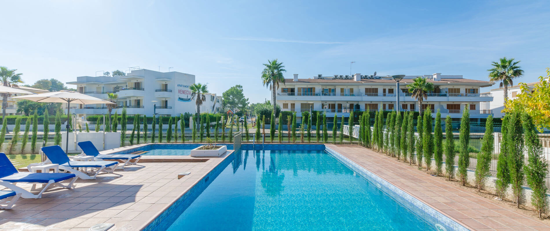 piscina apartamentos venecia